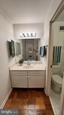 $2,250 | 1510 12th Street North, Unit 503, Arlington, VA 22209