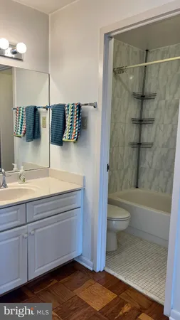 $2,250 | 1510 12th Street North, Unit 503, Arlington, VA 22209