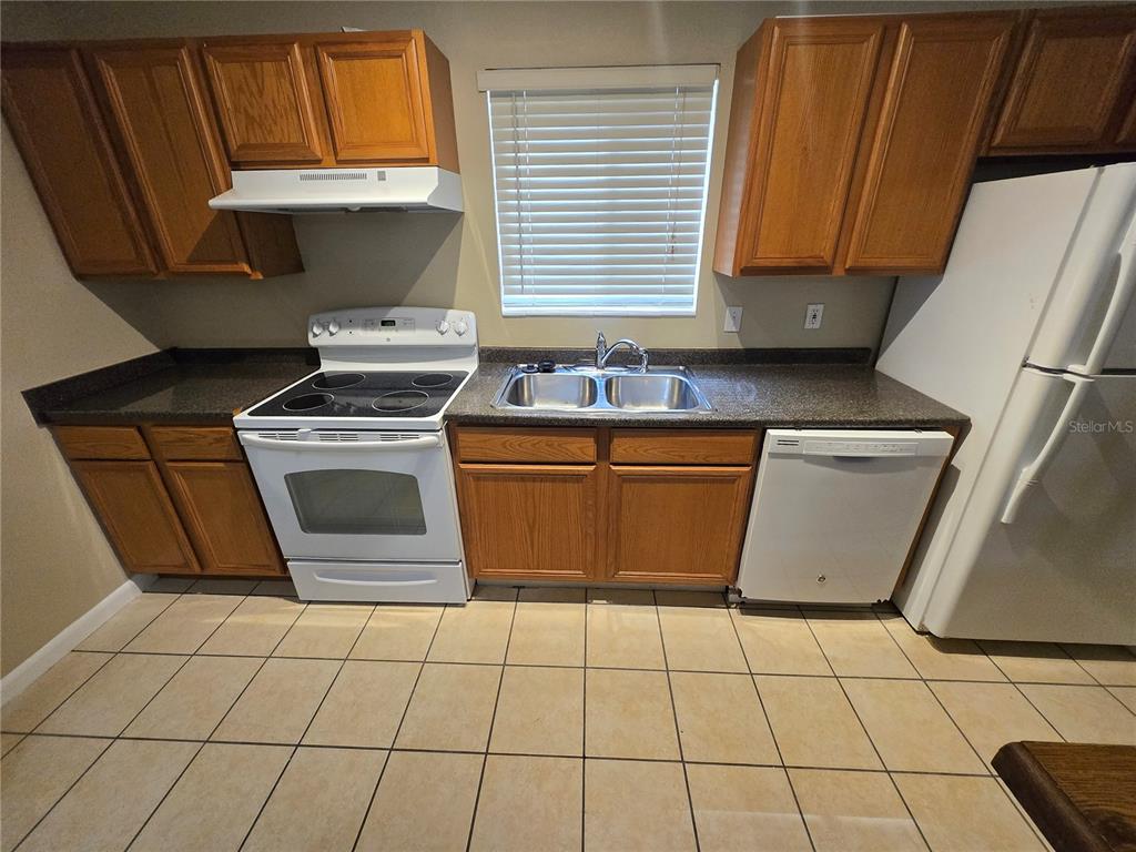 507 Northwest 39th Road, Unit 106 Gainesville, FL 32607 - Photo 10 of 29