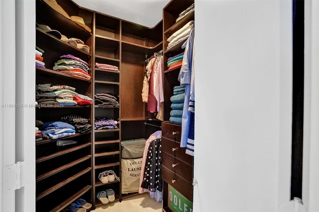 $7,500 | 4779 Collins Avenue, Unit 3705, Miami Beach, FL 33140