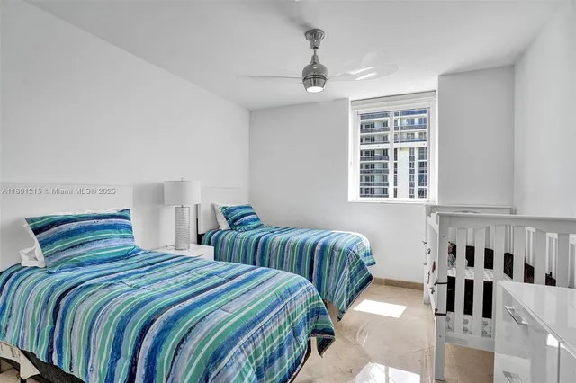 $7,500 | 4779 Collins Avenue, Unit 3705, Miami Beach, FL 33140