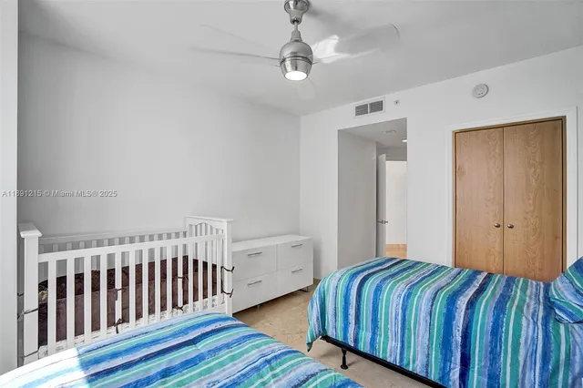 $7,500 | 4779 Collins Avenue, Unit 3705, Miami Beach, FL 33140