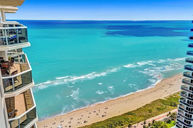 $7,500 | 4779 Collins Avenue, Unit 3705, Miami Beach, FL 33140