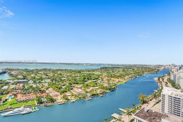 $7,500 | 4779 Collins Avenue, Unit 3705, Miami Beach, FL 33140