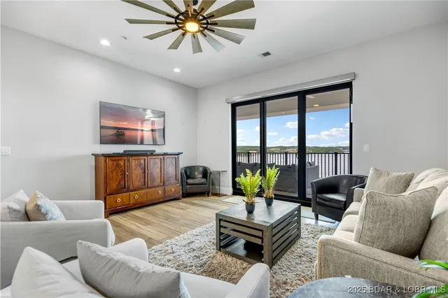 $855,000 | 166 Captiva Drive, Unit 8B, Sunrise Beach, MO 65079