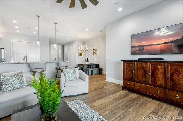 $855,000 | 166 Captiva Drive, Unit 8B, Sunrise Beach, MO 65079