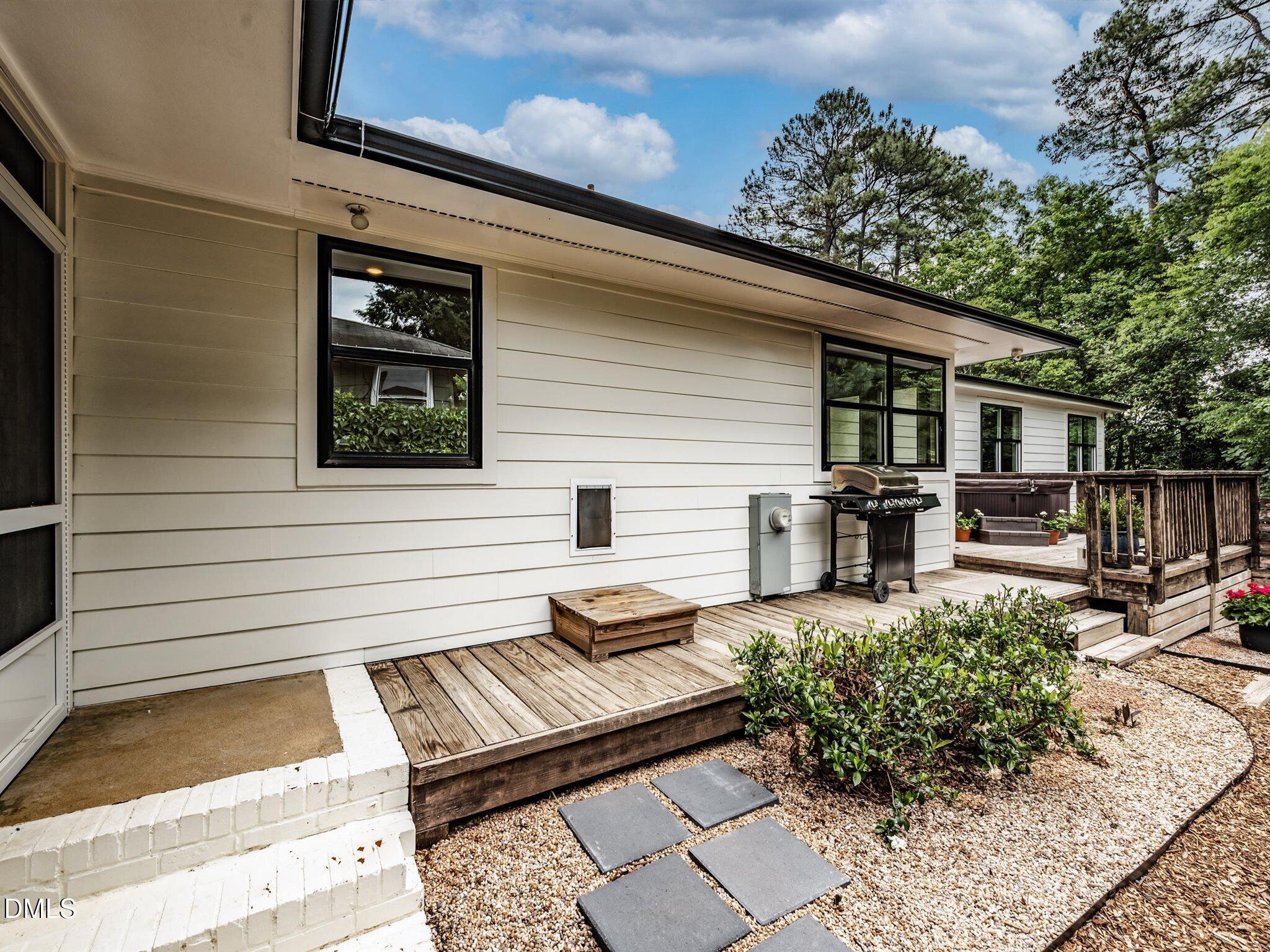 828 Woodburn Road Raleigh, NC 27605 - Photo 69 of 76 71-Deck
