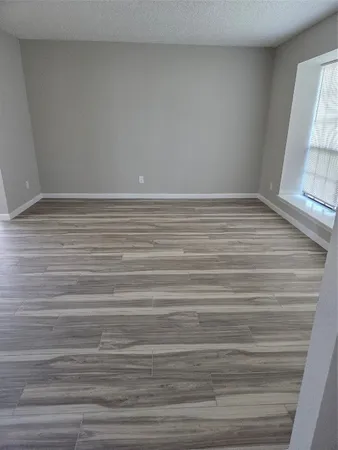 a view of empty room with window