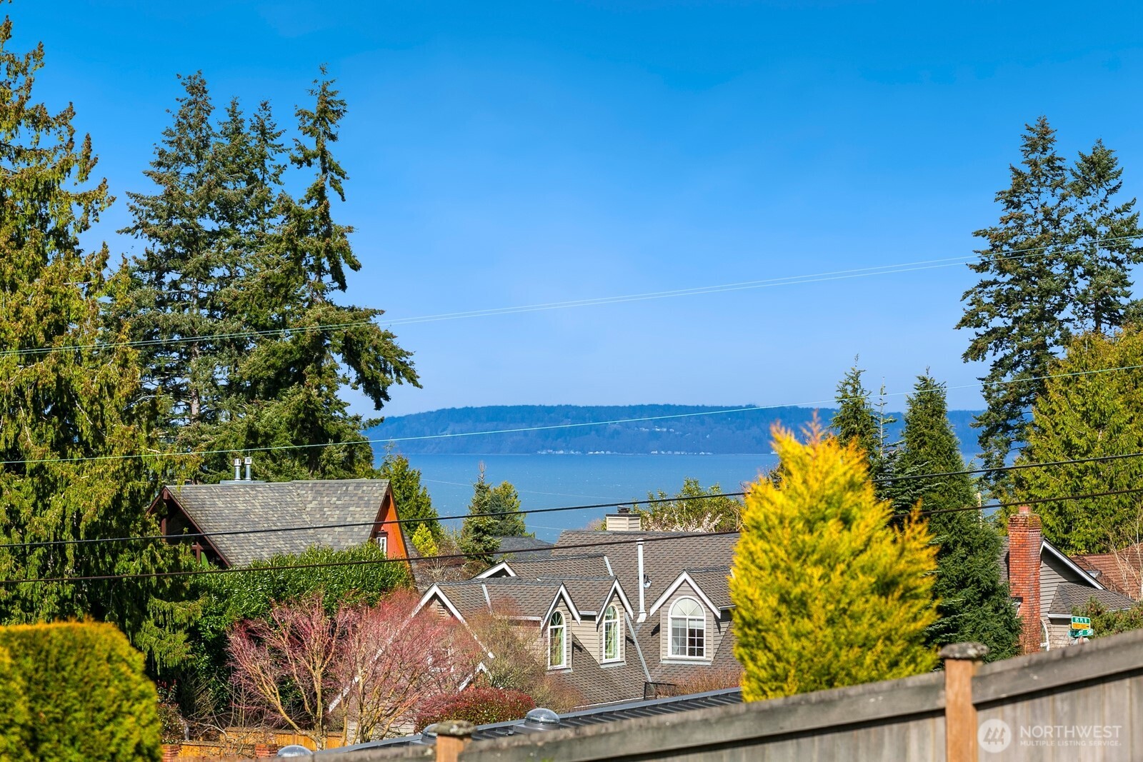 8512 184th Street Southwest Edmonds, WA 98026 - Photo 3 of 33 Gallery Image 3