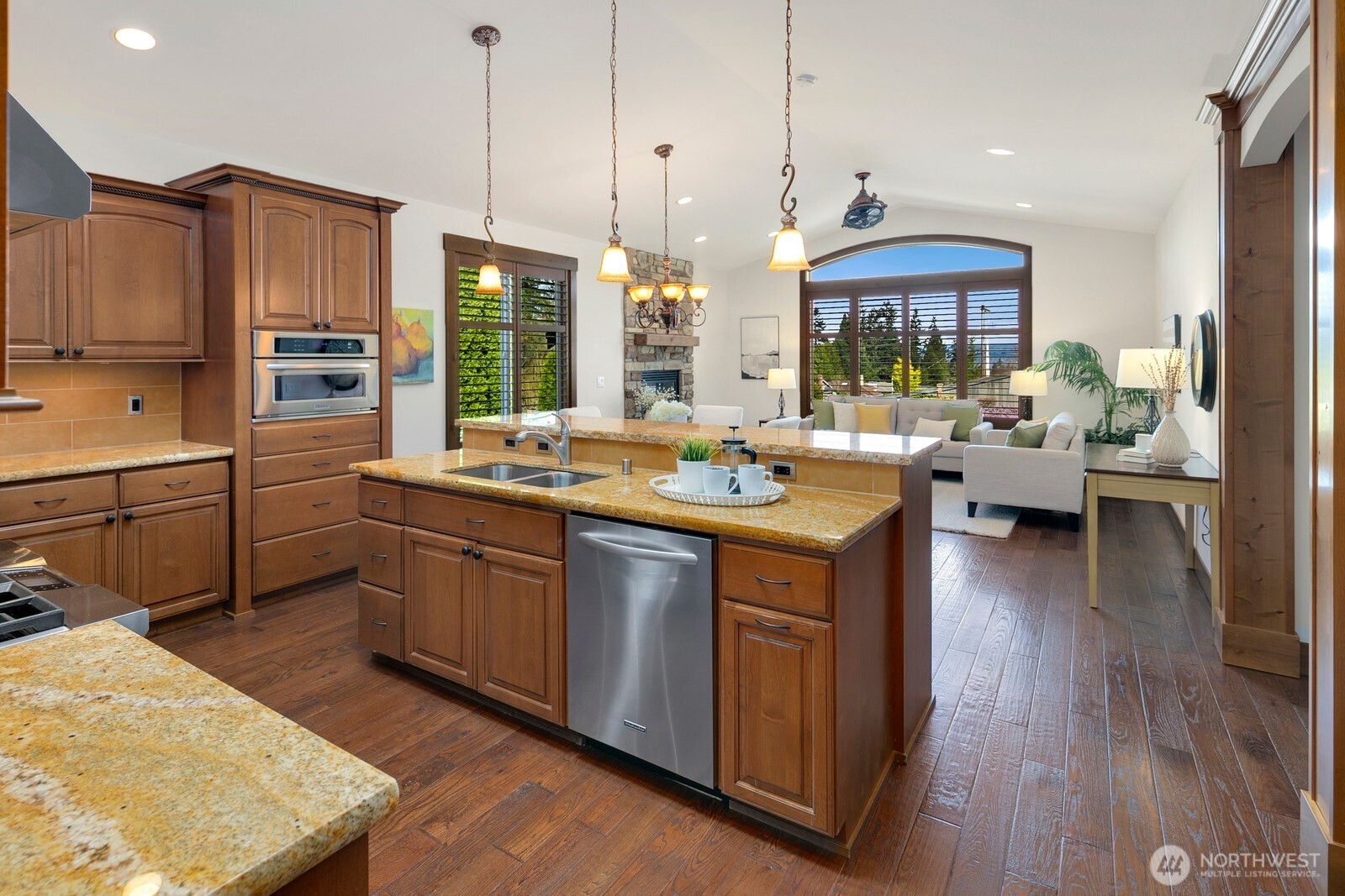 8512 184th Street Southwest Edmonds, WA 98026 - Photo 10 of 33 Gallery Image 10