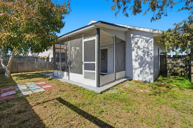 $329,900 | 9760 Violet Drive, Orlando, FL 32824