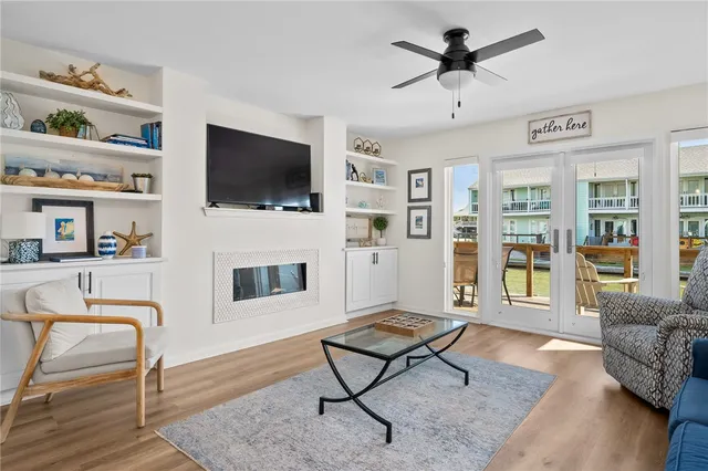 $425,000 | 905 Sandollar Street, Rockport, TX 78382