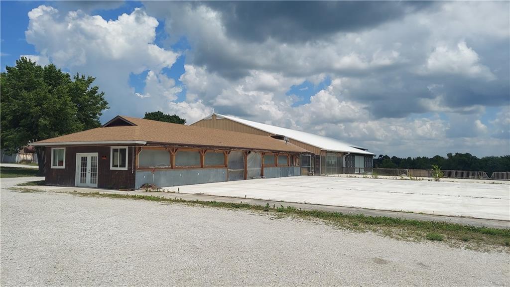 262 East 2100th Road Wellsville, KS 66092 - Photo 2 of 98