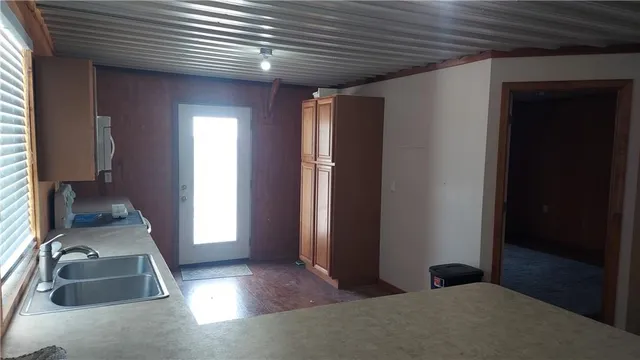 $1,999,950 | 262 East 2100th Road, Wellsville, KS 66092