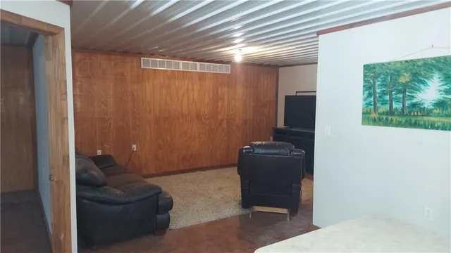 $1,999,950 | 262 East 2100th Road, Wellsville, KS 66092