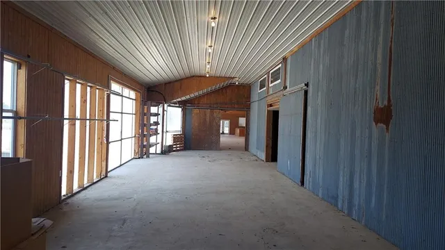 $1,999,950 | 262 East 2100th Road, Wellsville, KS 66092