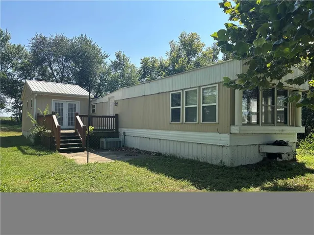 $1,999,950 | 262 East 2100th Road, Wellsville, KS 66092