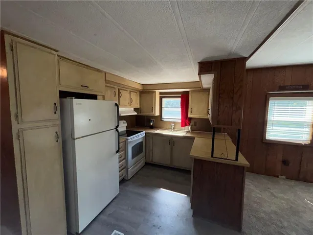 $1,999,950 | 262 East 2100th Road, Wellsville, KS 66092