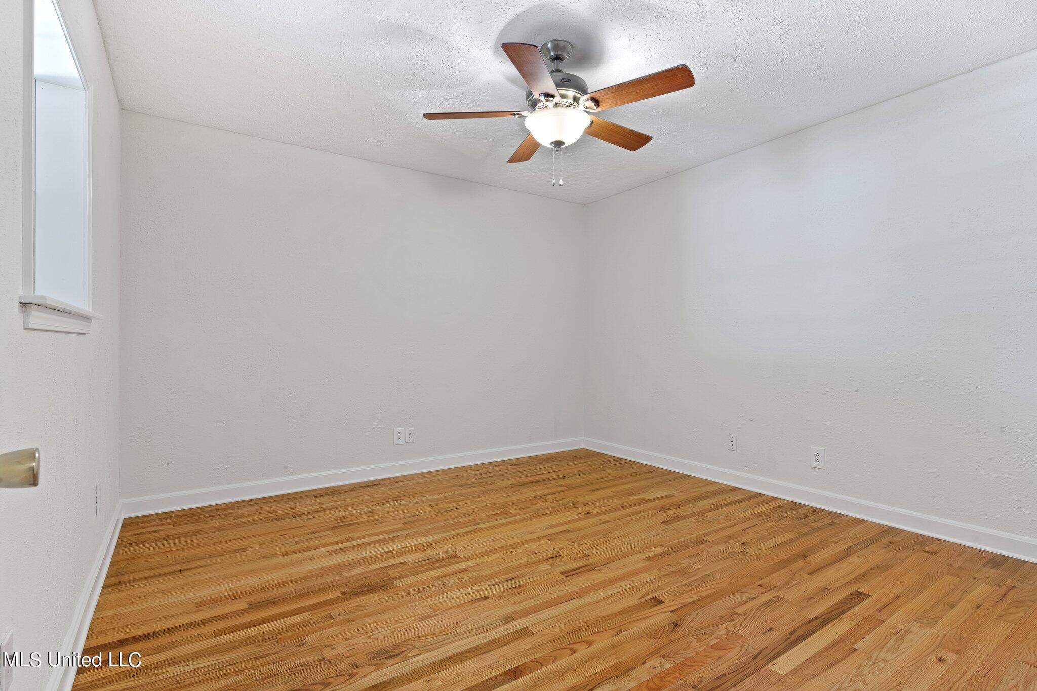 24394 Standard Dedeaux Road Kiln, MS 39556 - Photo 23 of 43 23-web-or-mls-We Snap Real Estate_Kilnpr