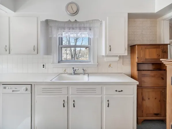 $679,000 | 10 Allison Road, Saugus, MA 01906