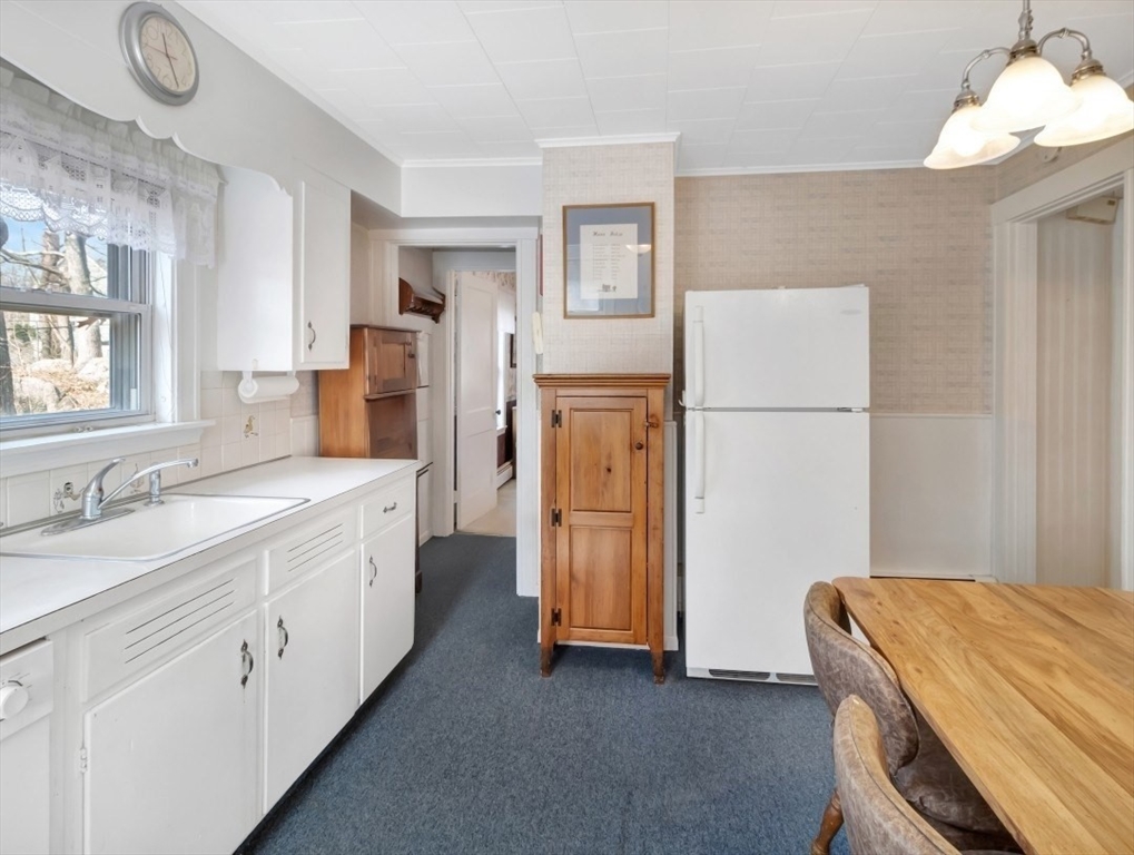 10 Allison Road Saugus, MA 01906 - Photo 16 of 42