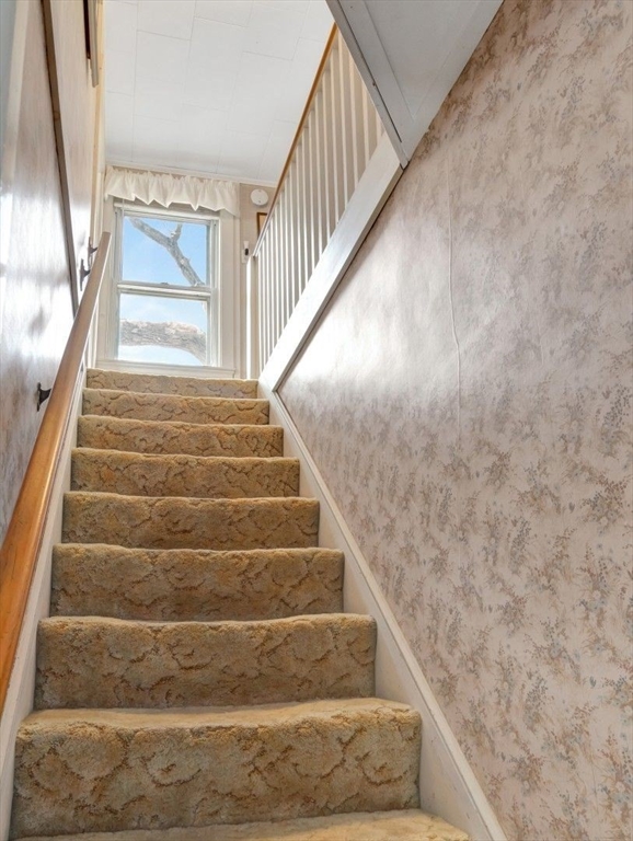 10 Allison Road Saugus, MA 01906 - Photo 17 of 42 a view of entryway