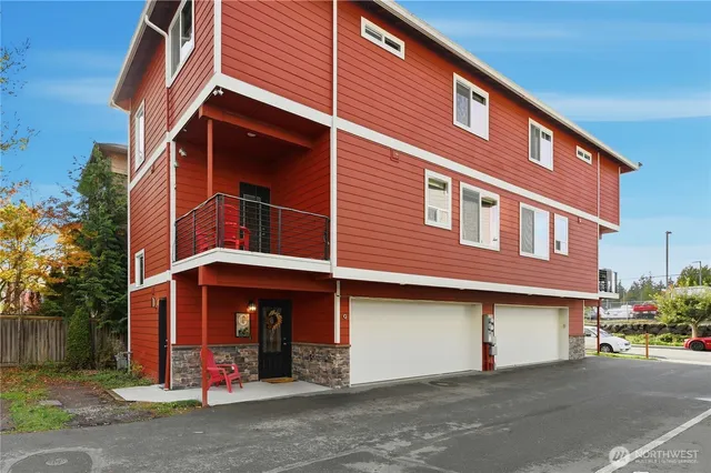 $545,000 | 7109 Rainier Drive, Unit G, Everett, WA 98203