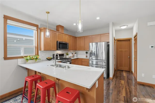 $545,000 | 7109 Rainier Drive, Unit G, Everett, WA 98203