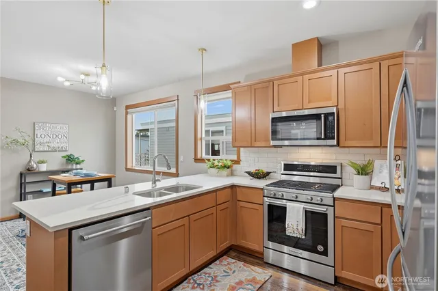 $545,000 | 7109 Rainier Drive, Unit G, Everett, WA 98203