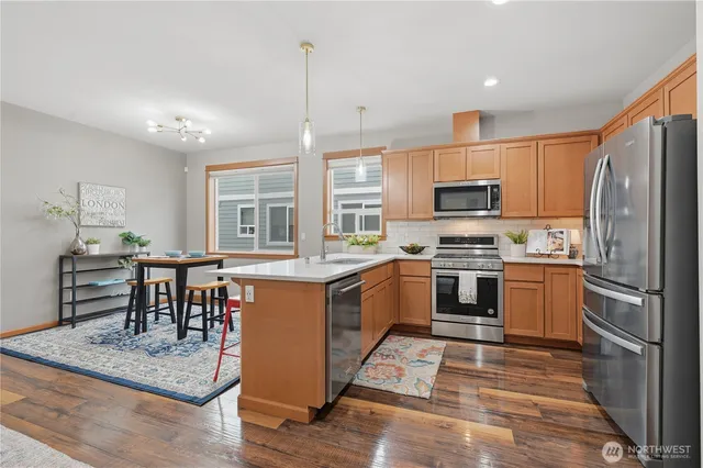 $545,000 | 7109 Rainier Drive, Unit G, Everett, WA 98203