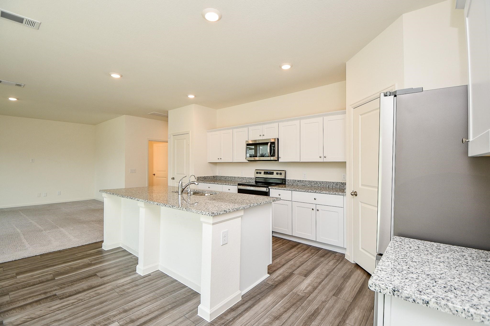 13526 Kinsman Road Houston, TX 77049 - Photo 12 of 31 Gallery Image 12