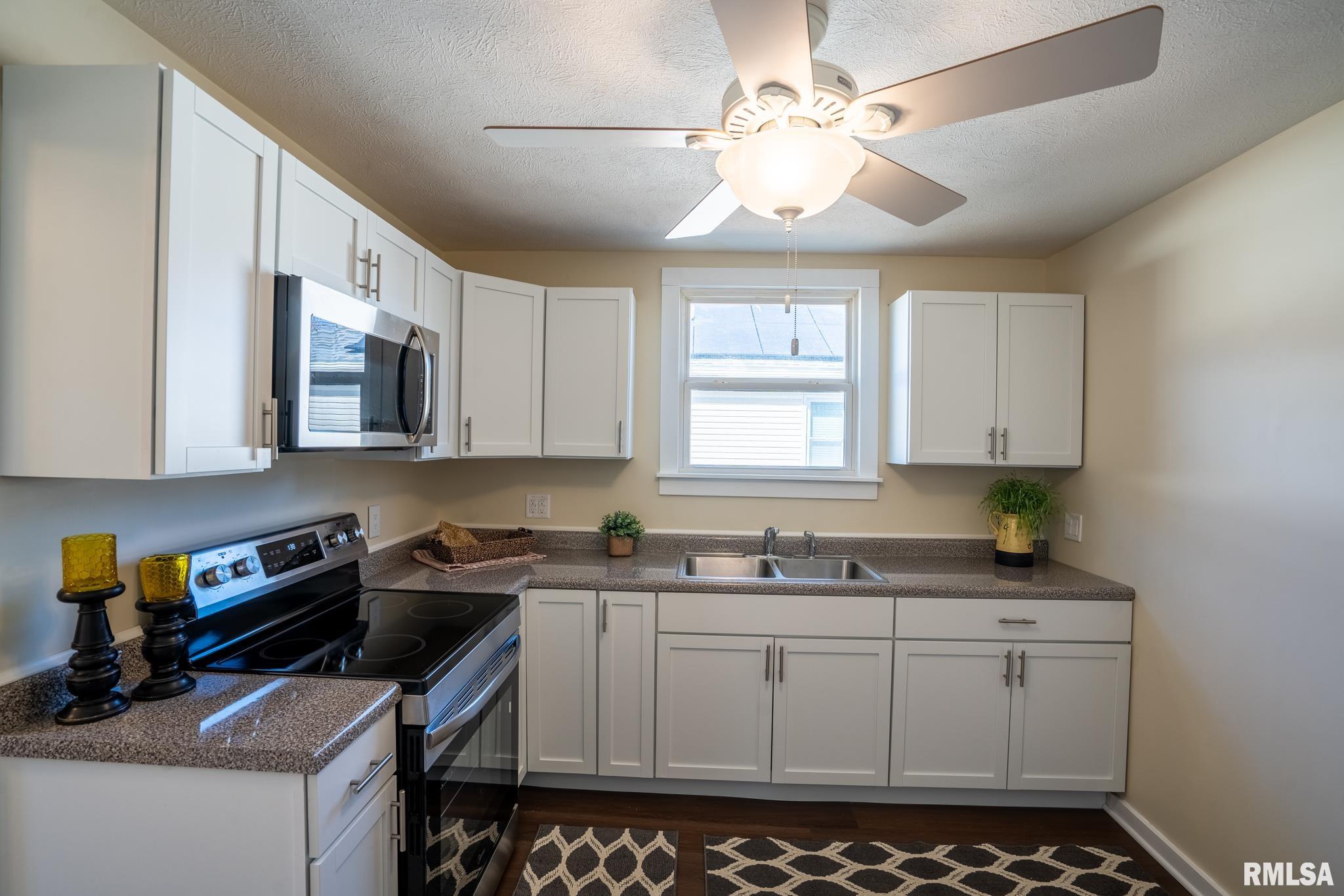 317 North 8th Street Herrin, IL 62948 - Photo 8 of 17