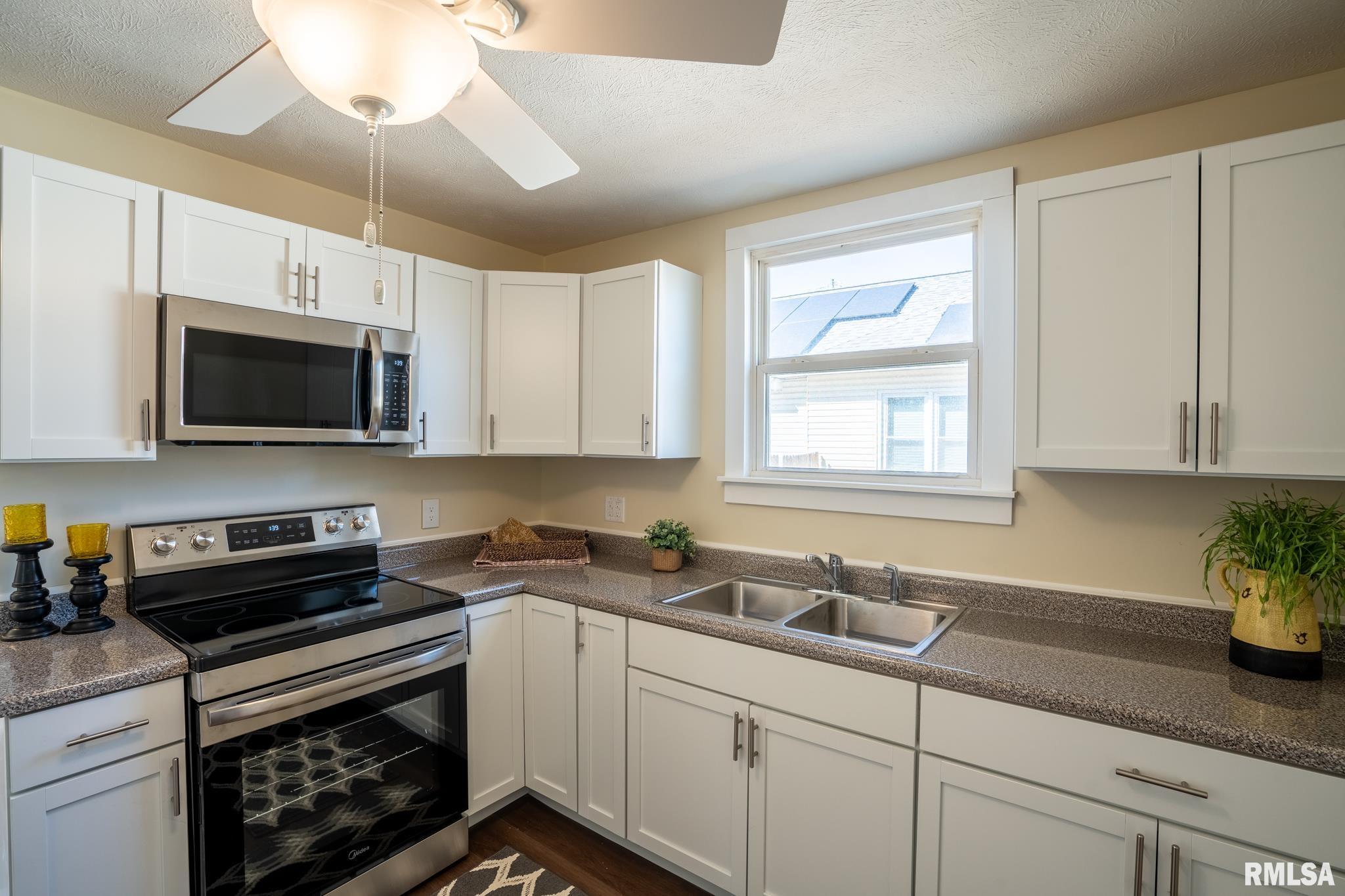 317 North 8th Street Herrin, IL 62948 - Photo 9 of 17