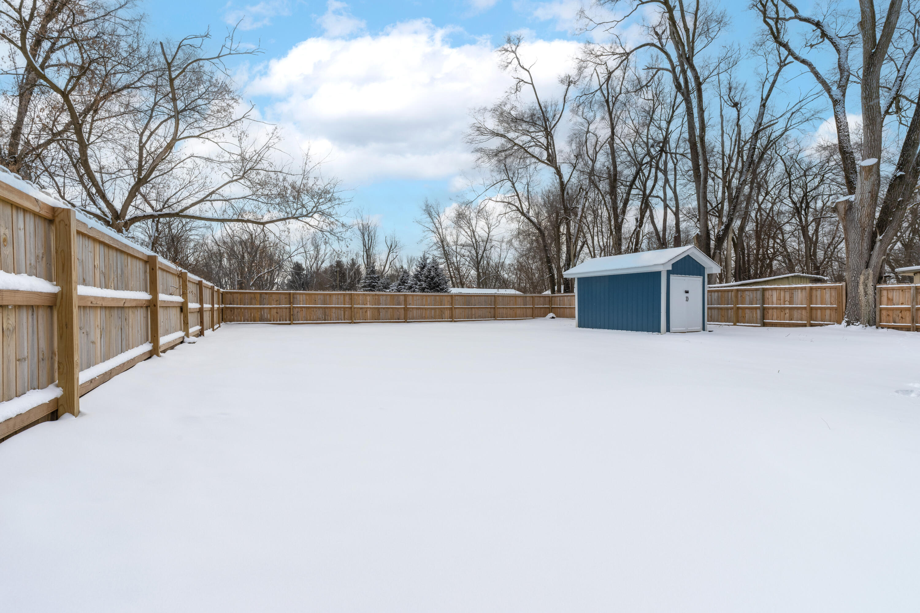 1910 Ramona Avenue Portage, MI 49002 - Photo 25 of 31 Huge Yard