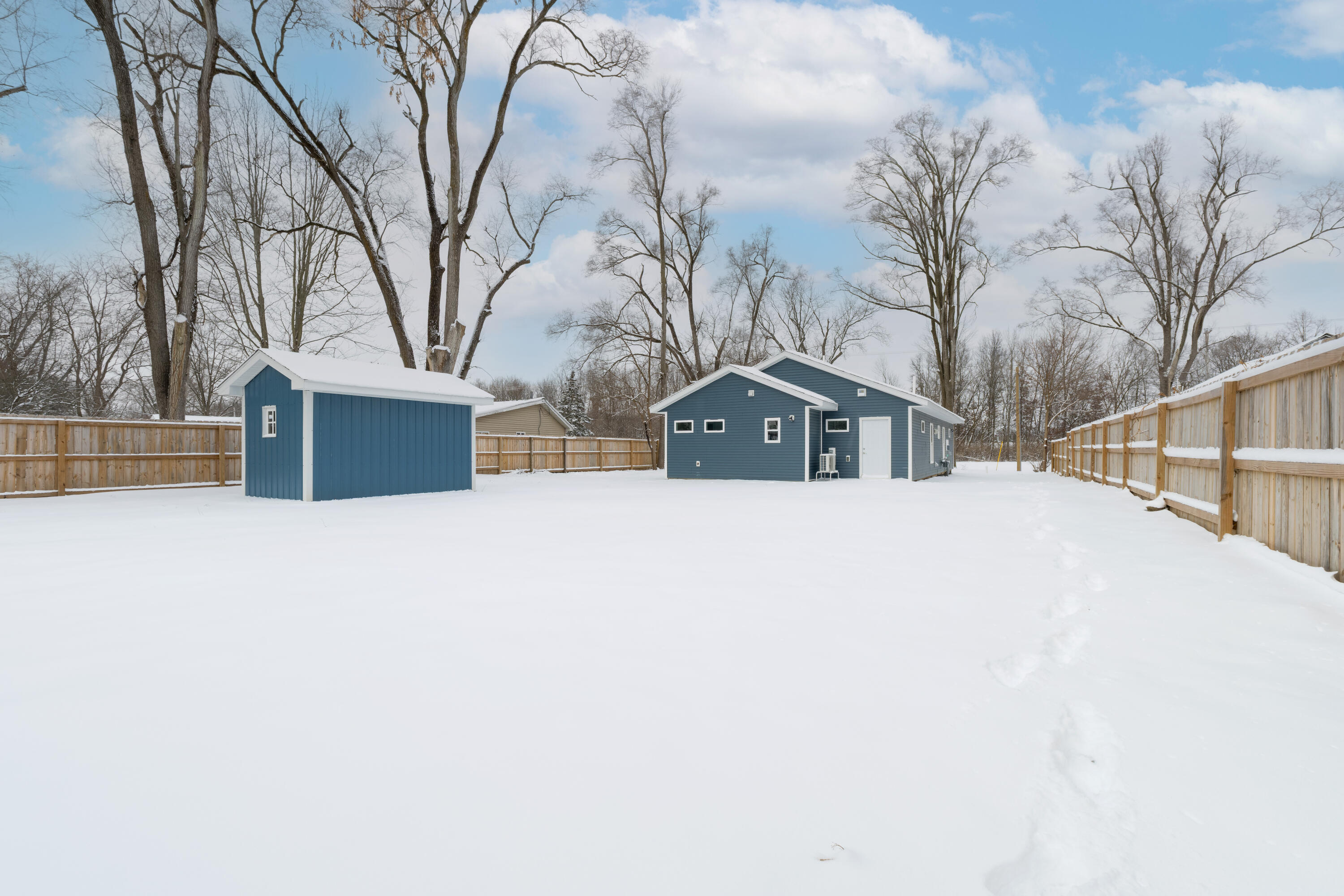 1910 Ramona Avenue Portage, MI 49002 - Photo 26 of 31 Huge Yard