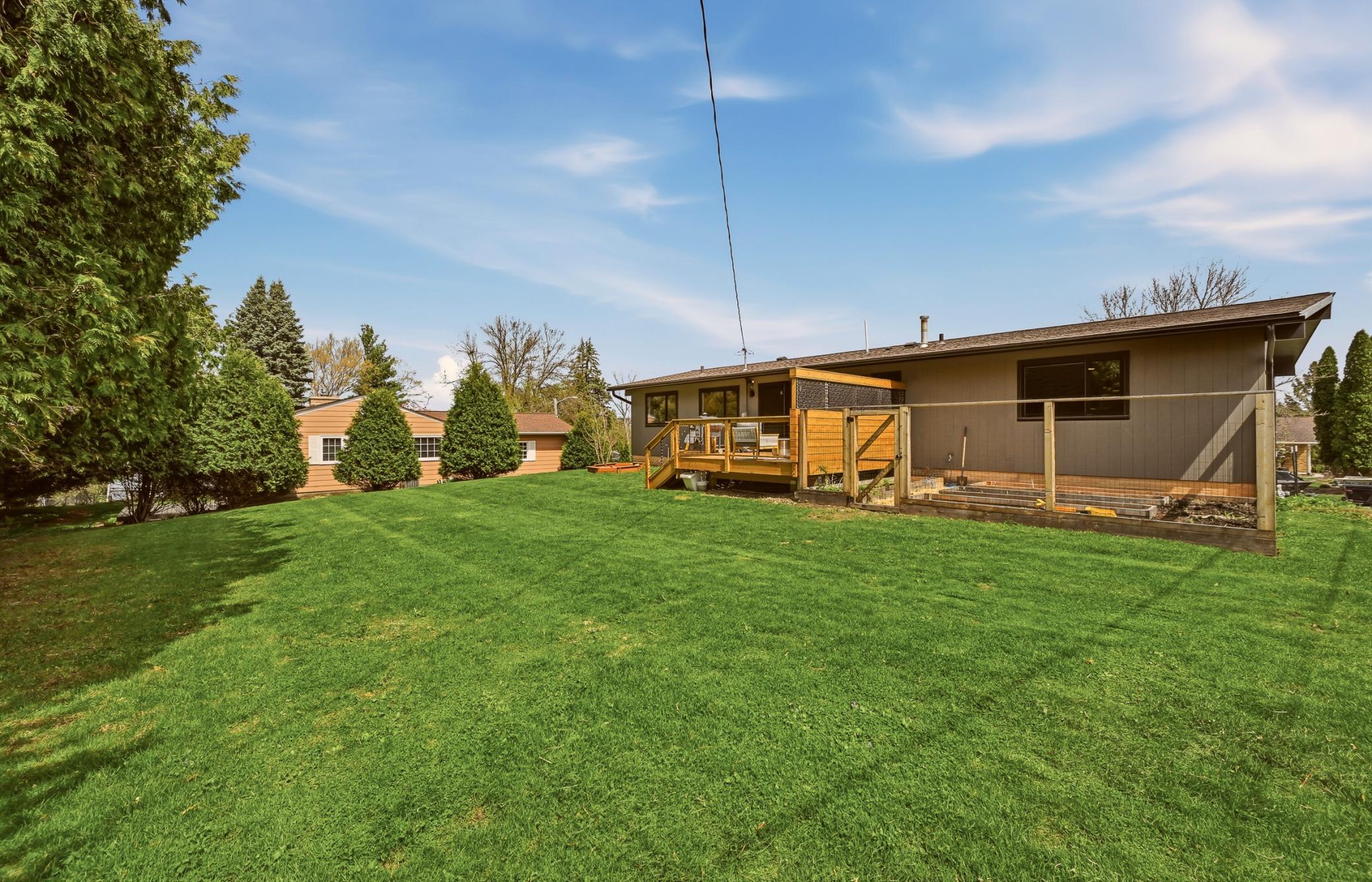 633 Folwell Lane Southwest Rochester, MN 55902 - Photo 4 of 41