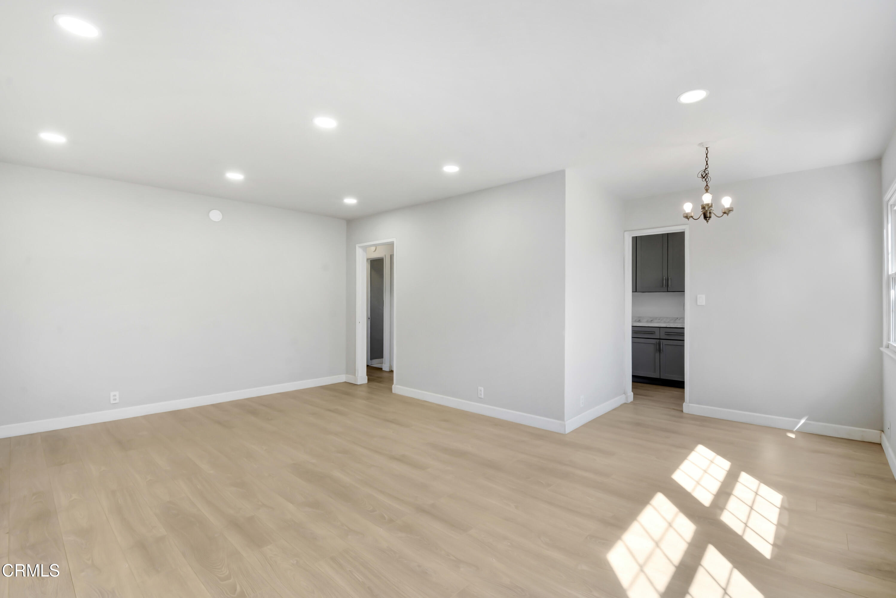 10172 Vena Avenue Arleta, CA 91331 - Photo 7 of 16 _DYS9086