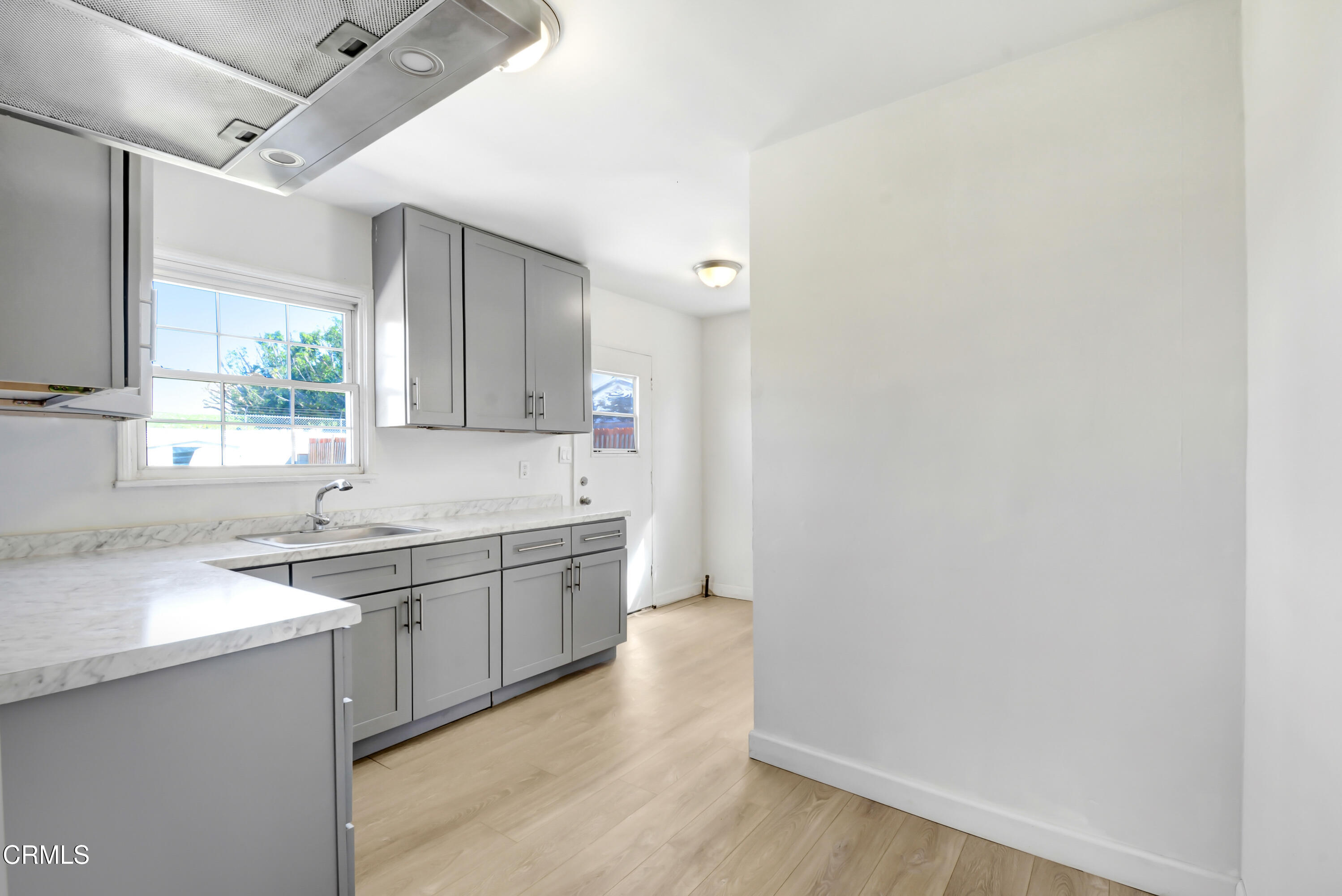 10172 Vena Avenue Arleta, CA 91331 - Photo 8 of 16 _DYS9092