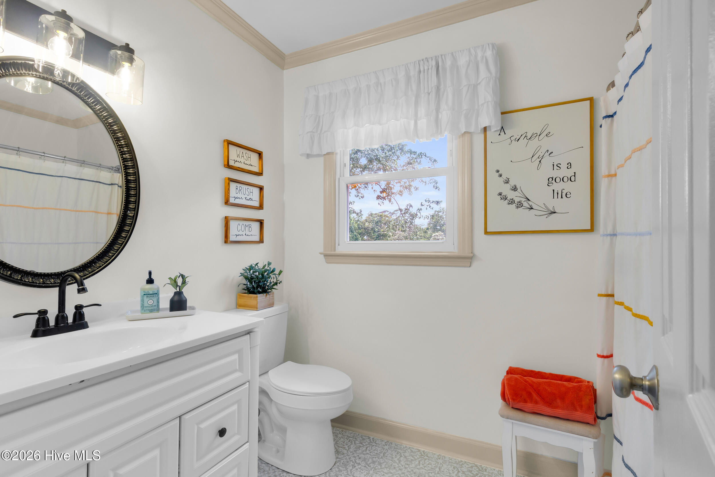 204 Boros Road New Bern, NC 28560 - Photo 25 of 59 Second Bathroom