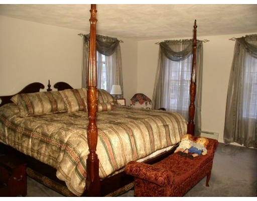 300 Flagg Hill Road Boxborough, MA 01719 - Photo 12 of 17