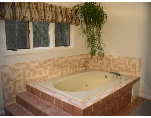 300 Flagg Hill Road Boxborough, MA 01719 - Photo 14 of 17