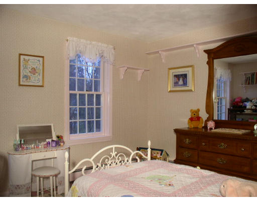 300 Flagg Hill Road Boxborough, MA 01719 - Photo 15 of 17