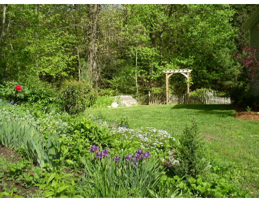 300 Flagg Hill Road Boxborough, MA 01719 - Photo 3 of 17