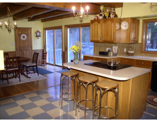 300 Flagg Hill Road Boxborough, MA 01719 - Photo 6 of 17