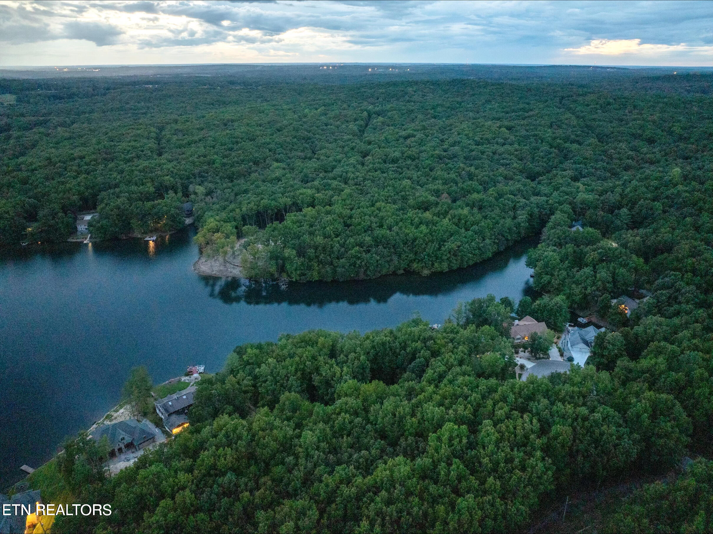 16 Heiskell Court Fairfield Glade, TN 38558 - Photo 4 of 4 16 Heiskell pic3