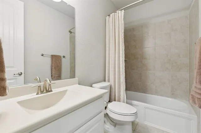 $760,000 | 807 Dove Trail, Euless, TX 76039