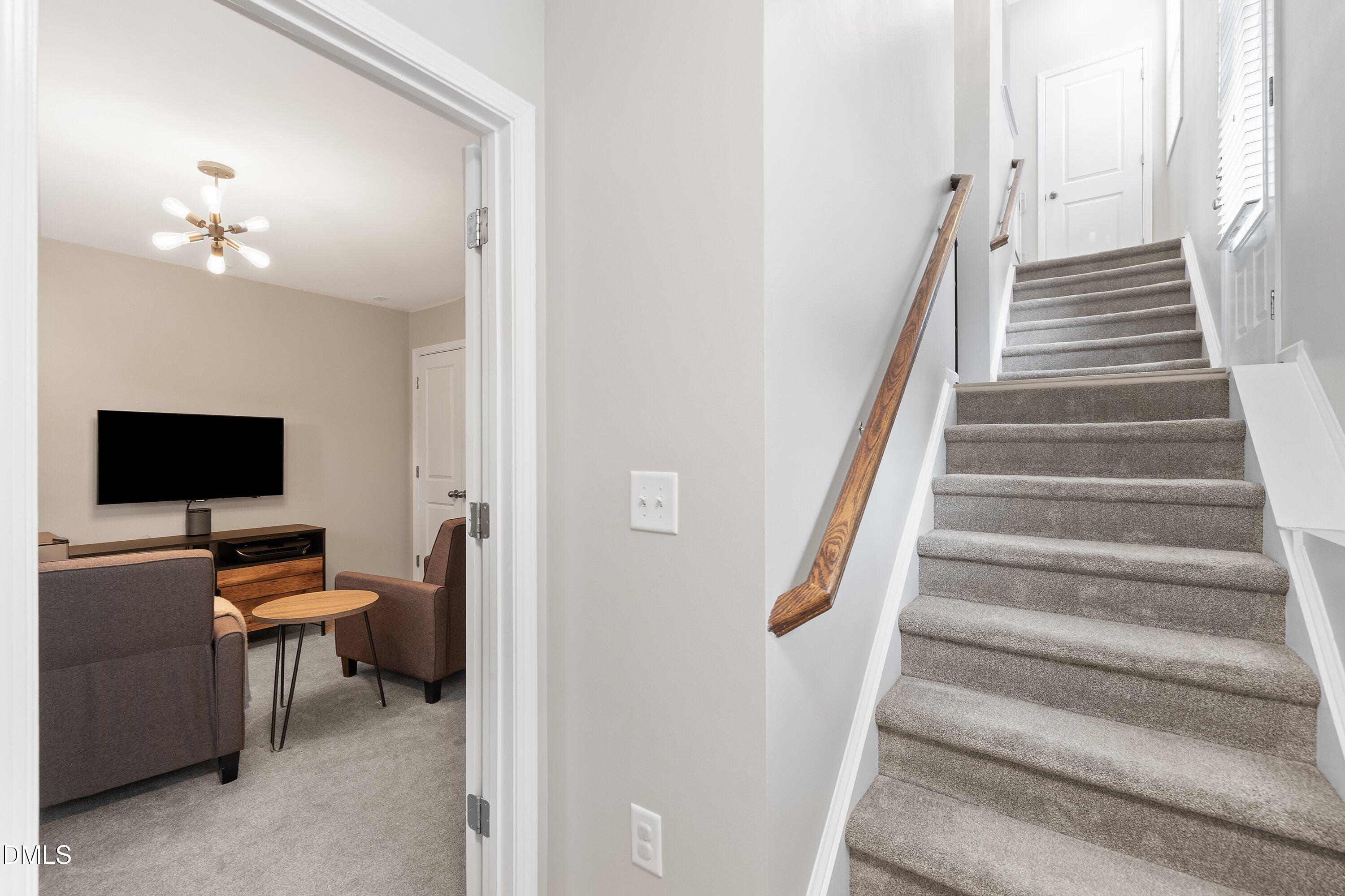 1400 Crafton Way Raleigh, NC 27607 - Photo 27 of 39 28-1400 Crafton RETAKES118 Temple_8690