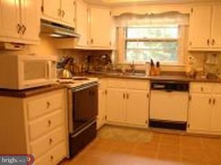 108 Abbey Road Voorhees, NJ 08043 - Photo 3 of 6 Gallery Image 3