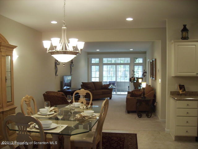 37 Wyndham Road Clarks Summit, PA 18411 - Photo 5 of 12 Gallery Image 5