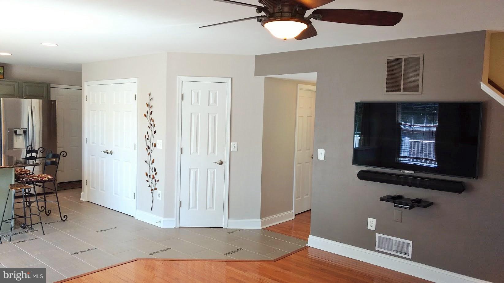 2154 Kauffman Road New Windsor, MD 21776 - Photo 5 of 30 Family Room